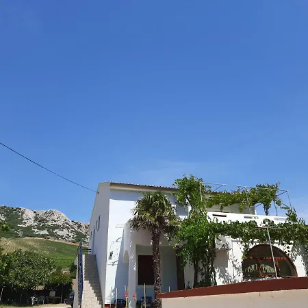 Bogdi Apartment